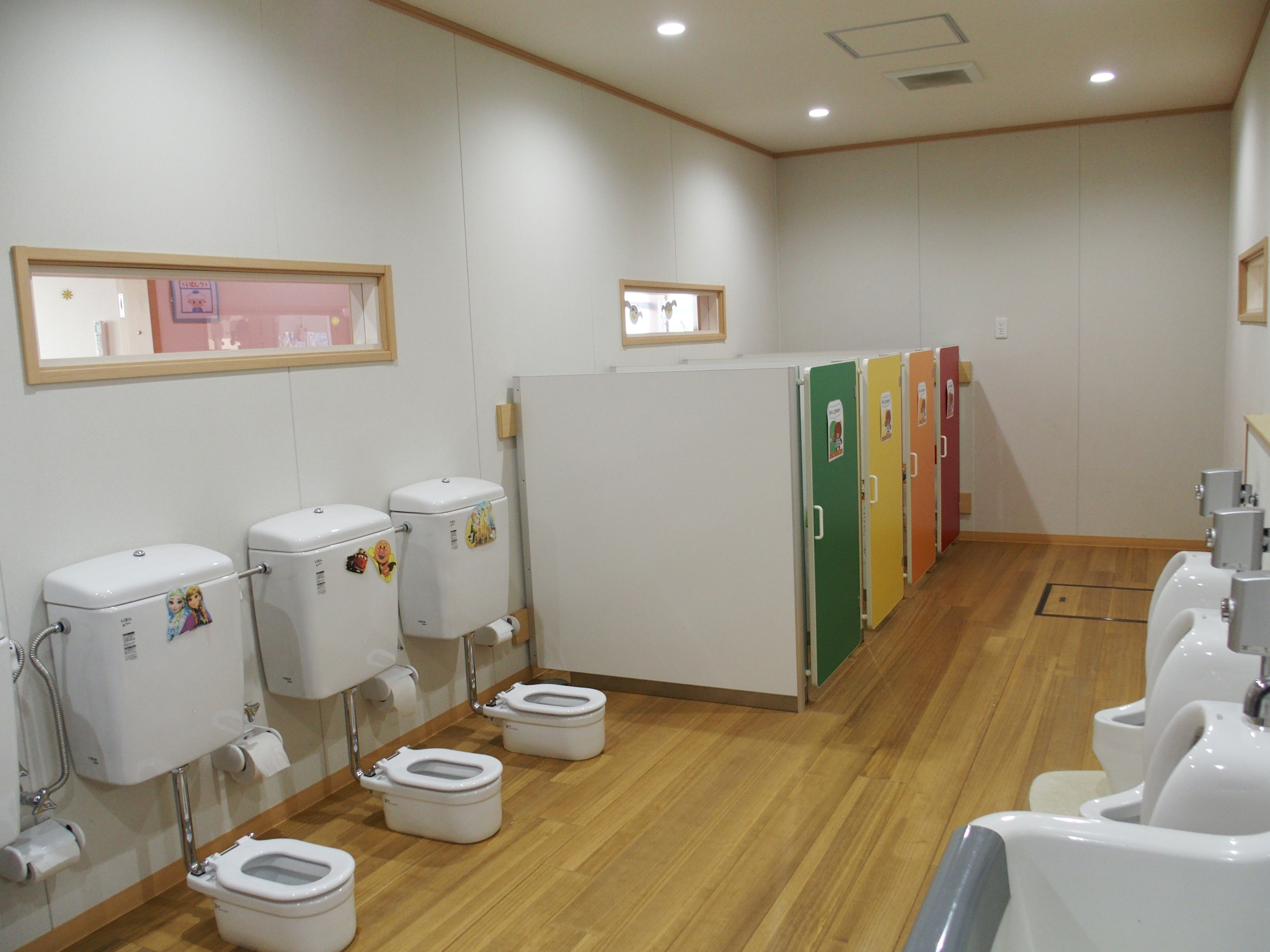松浪れいらに保育園(茅ヶ崎市)　トイレ